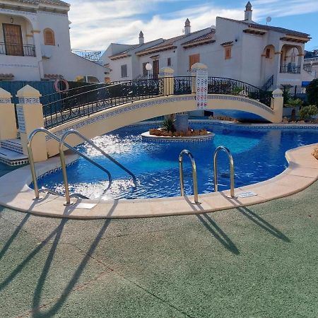 Вілла Casa Chloe, Urbanizacion Privada Торрев'єха Екстер'єр фото